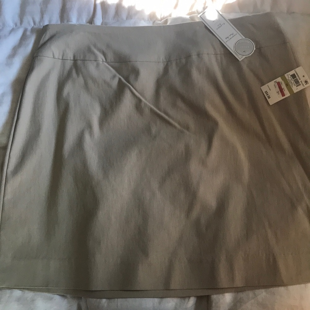 Women’s Classic Fit Skort